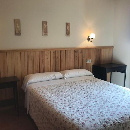 Apartamentos El Jardin Del Poeta Guijo de Granadilla Exteriör bild