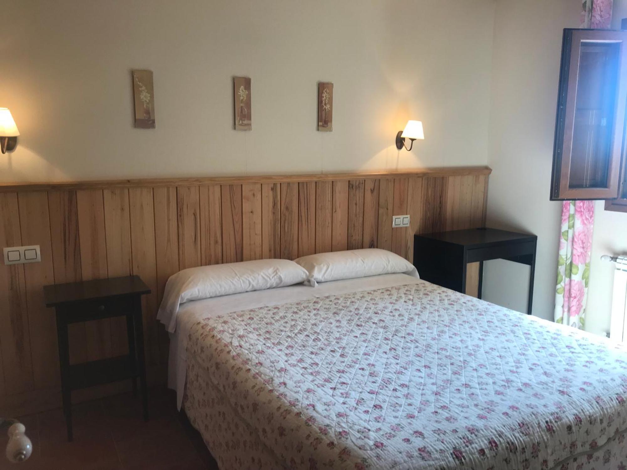 Apartamentos El Jardin Del Poeta Guijo de Granadilla Exteriör bild